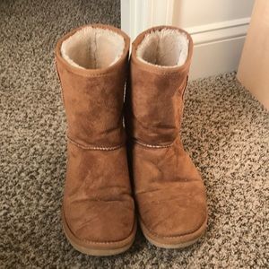 Size 8 chestnut brown ugg boots